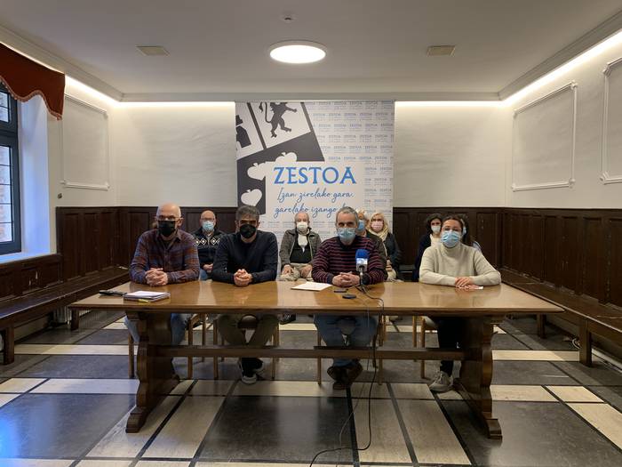 Bakardadeari erantzuteko eredu komunitarioa garatuko dute Zestoan