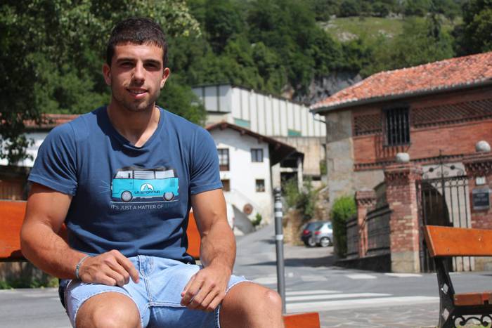 Jon Etxaniz: "Orio bezalako talde handi batera joateko beldurra nuen"