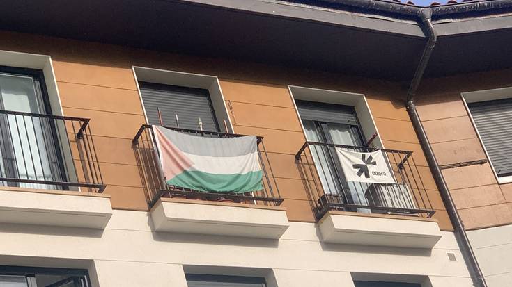 Palestinako genozidioa salatzeko, lanuztera eta protestara deitu dute biharko