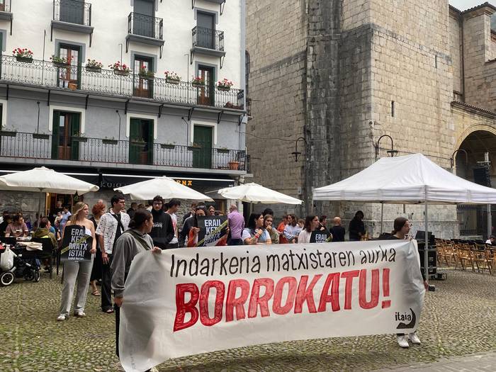 Bilboko hilketa matxista salatu du Itaiak Zestoan