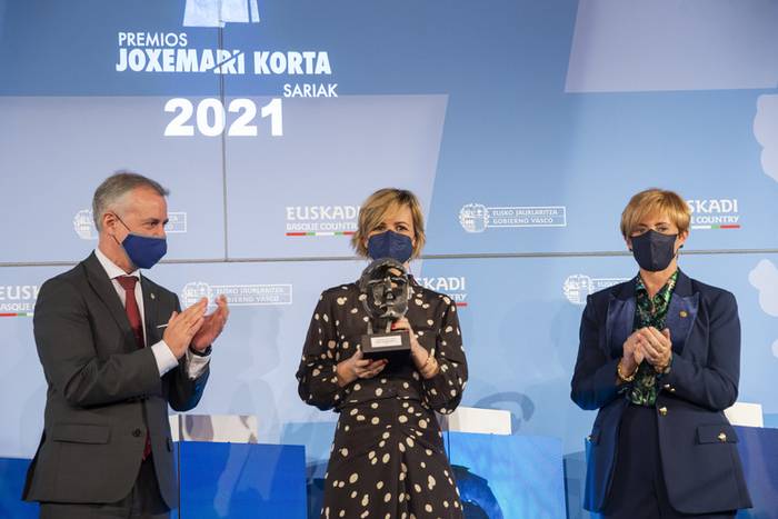 Korta sariarekin aitortza egin diote Inaxio Uria zenaren ibilbideari