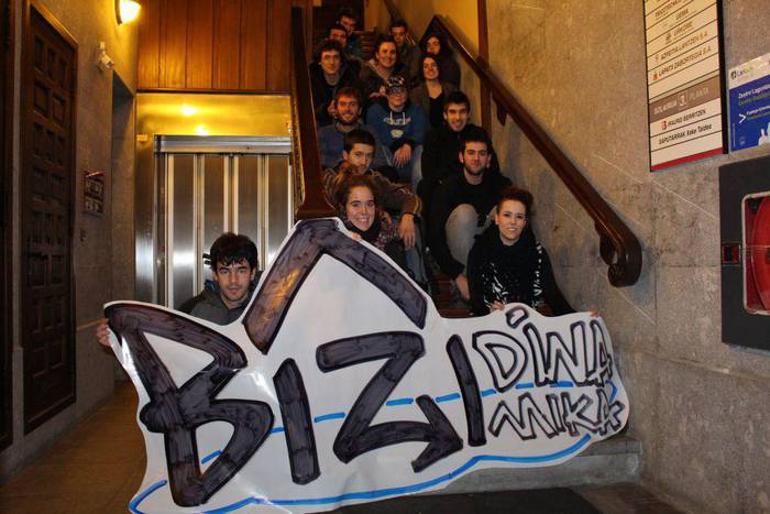 ‘Bizi’ egitasmoa aurkeztu dute, etxebizitza alternatibak lantzeko
