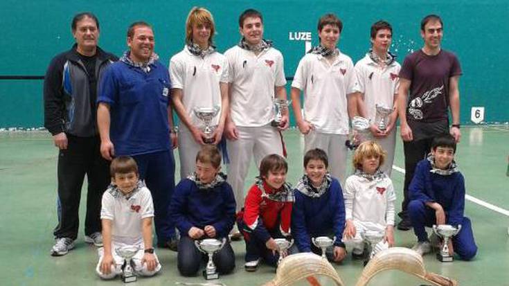 Zesta puntako San Telmoa sariak baditu irabazleak