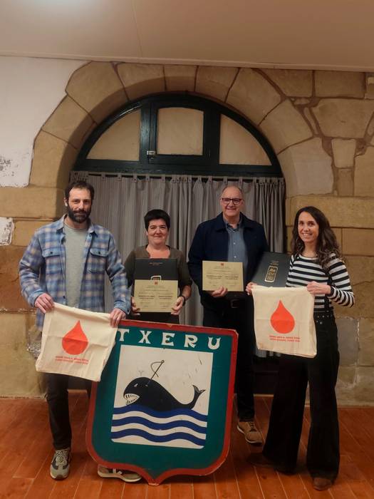 Aitortza egin diete Getariako odol emaileei