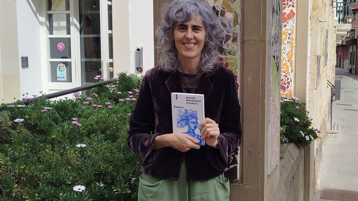 Antxine Mendizabalek 'Katona' liburua aurkeztuko du Garoan