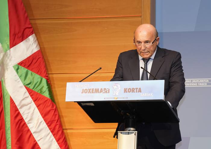 Jose Luis Larrañaga: "Krisi honen ondorioz, gauza eta egiteko modu berriak ikasiko ditugu"