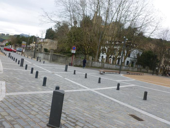 Beheko plaza eta Zuloaga plaza arteko pasabidea ireki dute gaur goizean