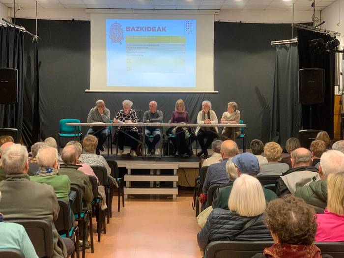 Urteko batzar jendetsua egin du Zaharren Babeslekuak