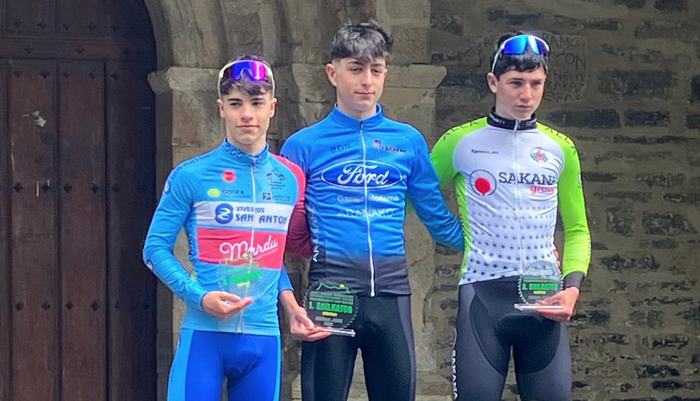 Unai Egañaren lehen podiuma