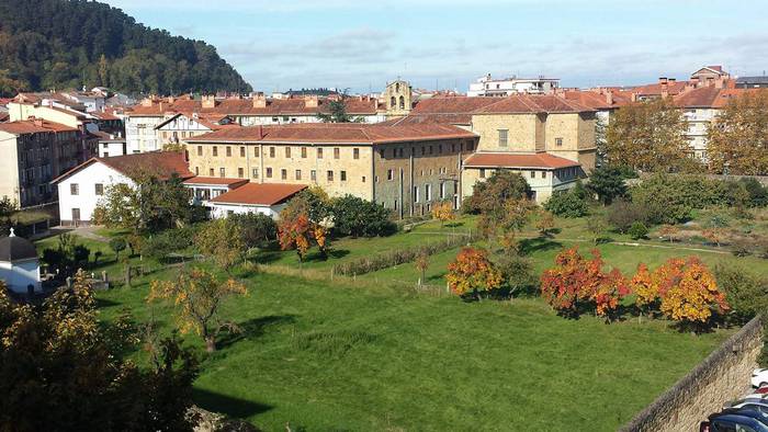 Zarauzko Udalak Santa Klarako komentua erosteko interesa agertu du