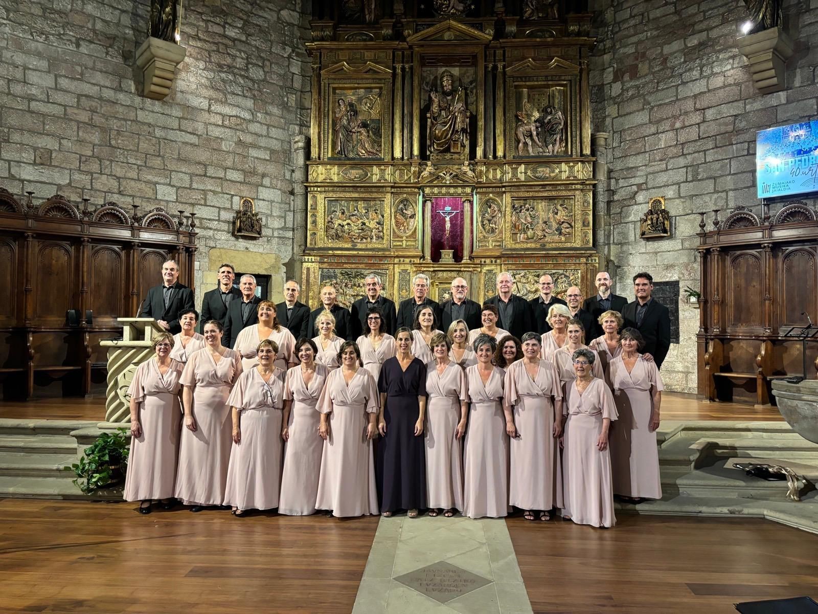 Zarzuela eta opera oihartzunak entzungo dira gaur parrokian, San Pedro Abesbatzaren kontzertuan