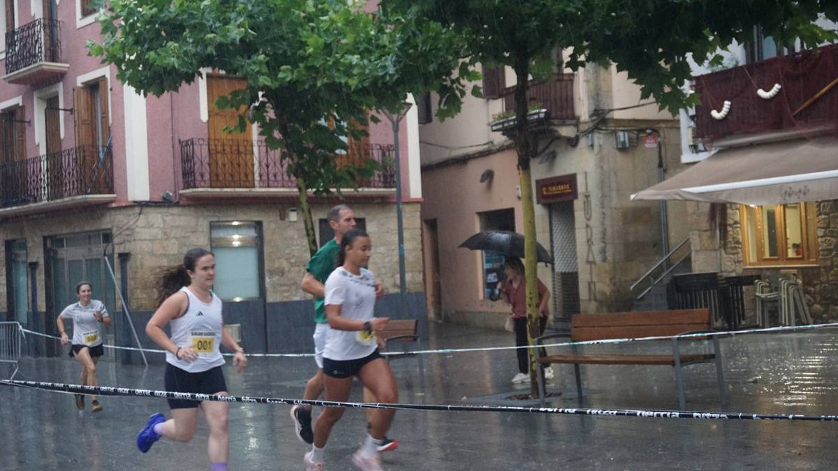 Eguraldi txarra egin arren, Goiko Karreraren estreinaldiak arrakasta nabarmena izan du