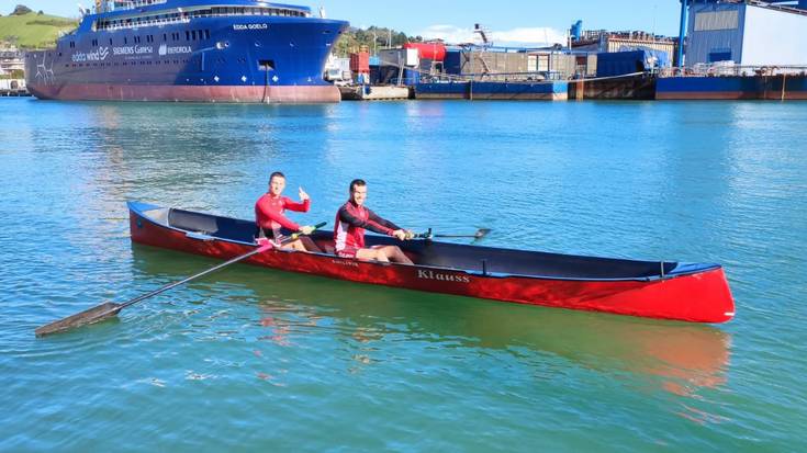 'Klauss' izena jarri dio Telmo Deunek batel berriari, Klaudia Eguiraoren omenez