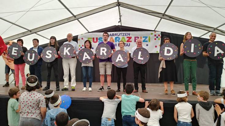 Zabalik da Euskaraldian izena emateko epea enpresa, talde eta elkarteentzat