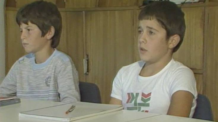 [BIDEOA] Zumaiako bertso eskolaren hastapenak 1984ko ETBko saio batean