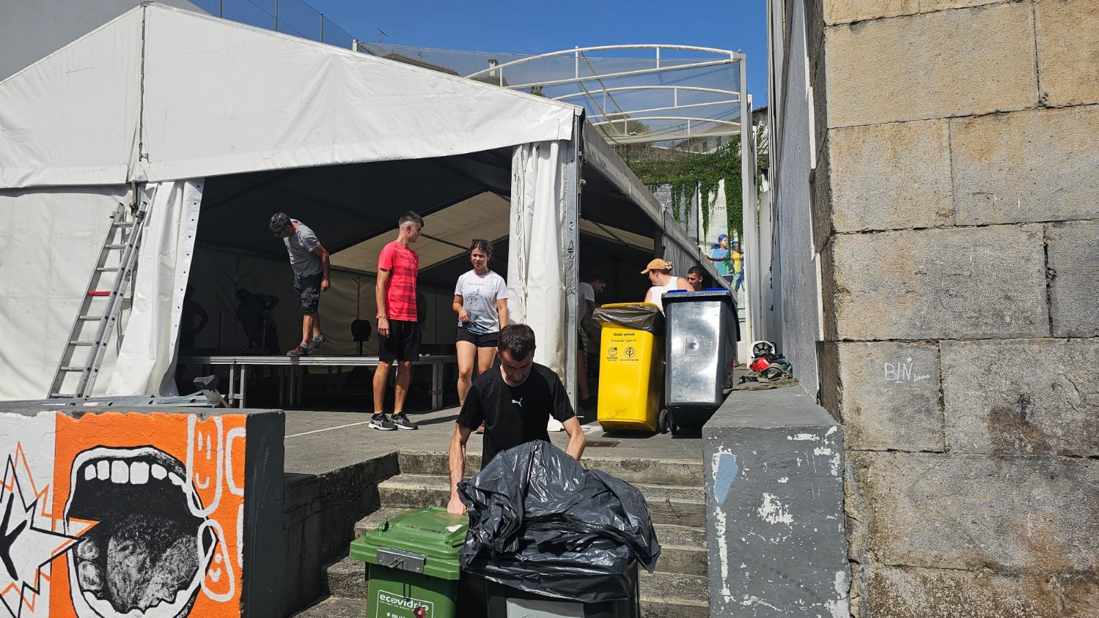 Karpa eta erasoen aurkako protokoloa, festetarako prest