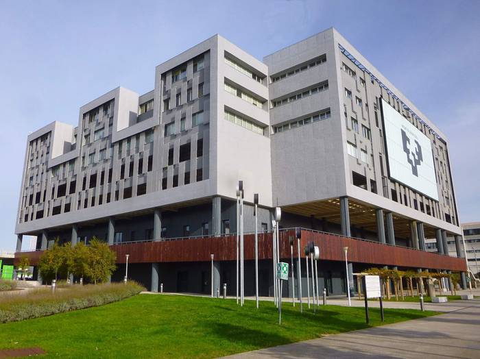 Bizkaiko unibertsitateetarako Getariatik eta Zarauztik pasatzen den autobus zerbitzua, arriskuan