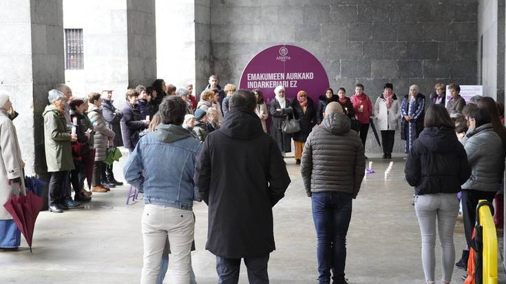 Emakumeenganako indarkeriaren aurrean "zero tolerantzia" aldarrikatu dute