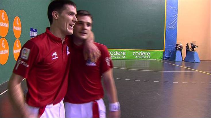 Eskuz binakako txapelketa profesionaleko partida jokatuko da Zumaian