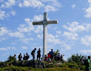 Sei hamarkadaz Pagoeta egunaz gozatzen