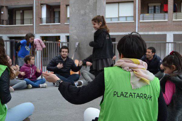 Azaroko Plazatarrak egitasmoa hilaren 17an egingo dute