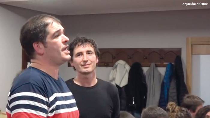 Unai eta Eñaut Agirre bertsolariek bertso saioa eskainiko dute martxoaren 13an Zestoan