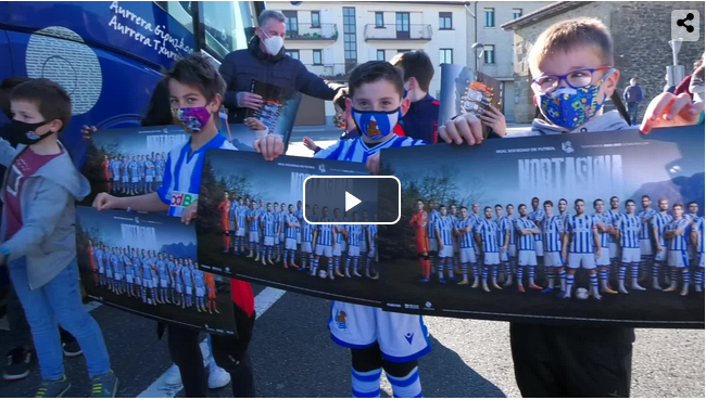 Eskualdeko banderak ere Realarekin Sevillara