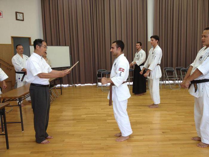 Mikel Lorenzo getariarrak Kenpo-Kaiko gerriko beltza lortu du Japonian