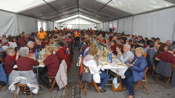 Olagarro Egunerako herriko elkarteei laguntza eskatu die udalak beste urte batez