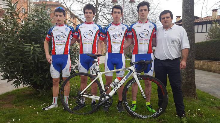 Dozena bat txirrindularirekin ekingo dio denboraldiari Zarauztarra elkarteak