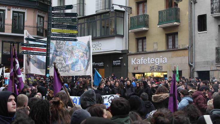 ARGAZKIAK. Maravillas gaztetxearen aldeko manifestazioa, Iruñean