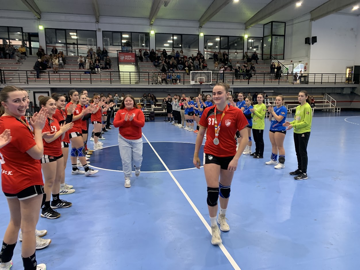 Omenaldi xume bezain merezitakoa