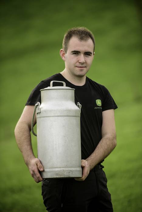 Aritz Eizagirre: "Gero eta jende gutxiagok jarraitzen du baserritik bizitzen"