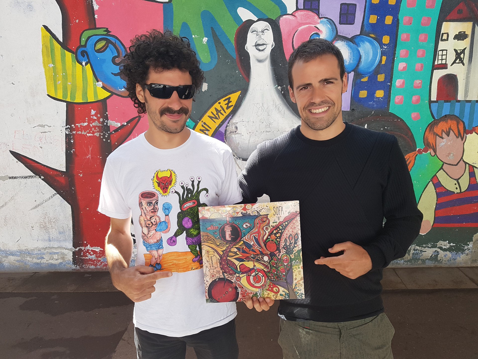 Sofaren rock instrumentala bueltan da disko berriarekin
