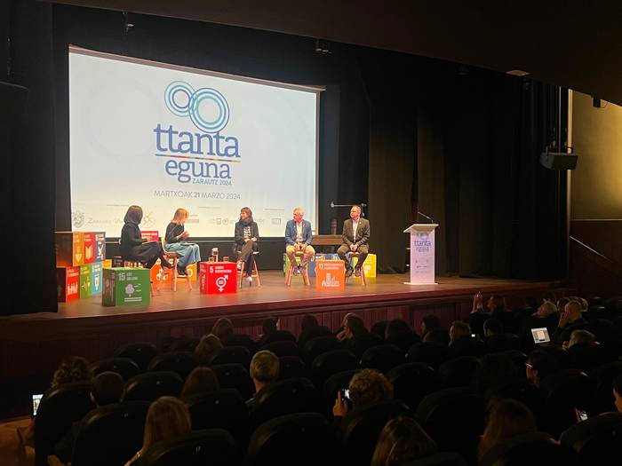 Mugikortasun kolaboratiboa hizpide Ttanta Egunean