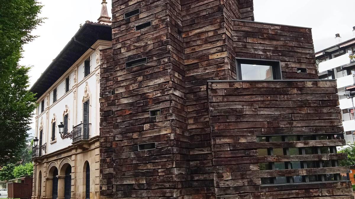 Ohiko ordutegia berreskuratuko du Aizkibel liburutegiak etzi