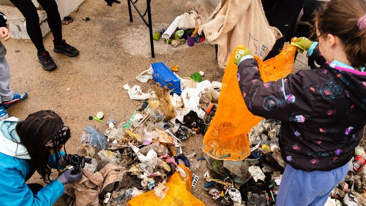 Itsas hondakinen bilketa egingo dute larunbatean Zarautzen eta Zumaian