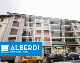 Alberdi Inmobiliaria: etxebizitza salgai Ibaiondo kalean