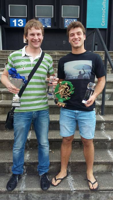 Eskubaloi federazioak Zumaiako jokalariak eta taldeak saritu ditu