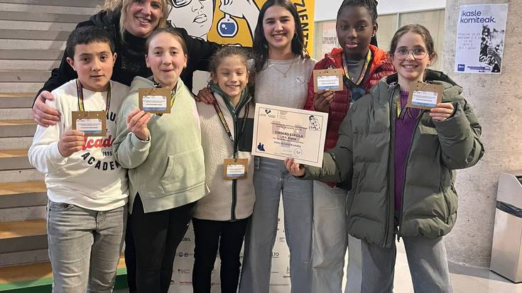 Oikiako Eskolako ikasleak saritu dituzte 'Emakumeak zientzian' egitasmoaren barruan