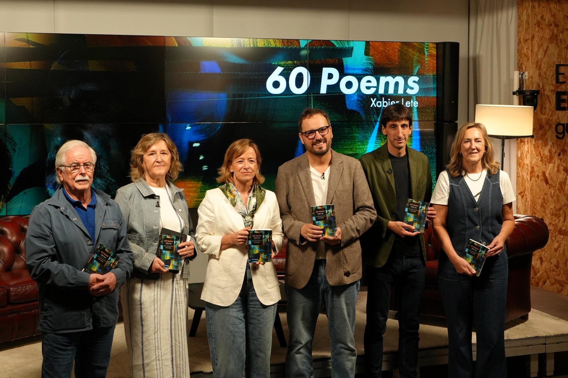 Alex Gurrutxagak parte hartu duen 'Xabier Lete. 60 Poems' liburua aurkeztu dute