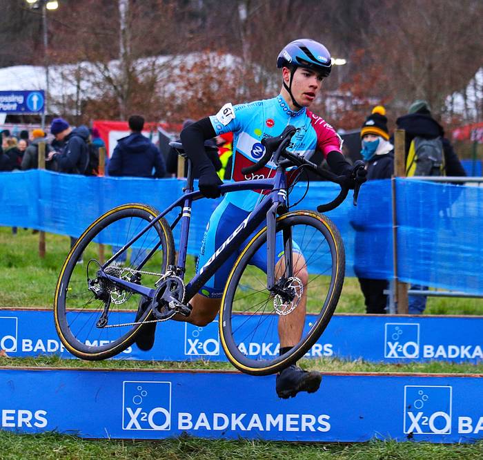 Belgikako ziklo krosa gertutik ezagutu du Unai Egañak