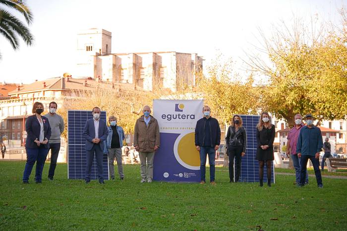 Energia sortu eta kontsumitzeko kooperatiba aurkeztu dute