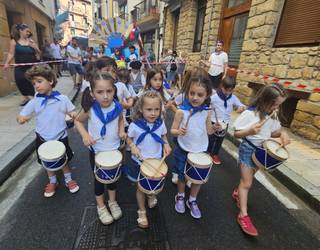 La Salle Ikastetxeko haur hezkuntzako ikasleek Santa Marinako danborrada ospatu dute