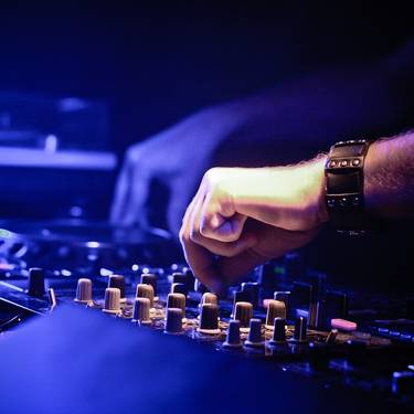 Mendi buelta, babarrun jana eta DJ gaua Getariako Gaztetxean