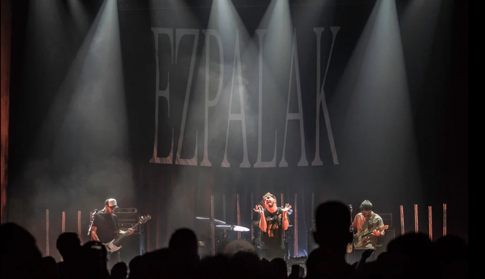 Aitzealdenk!, lehertzear da festa!