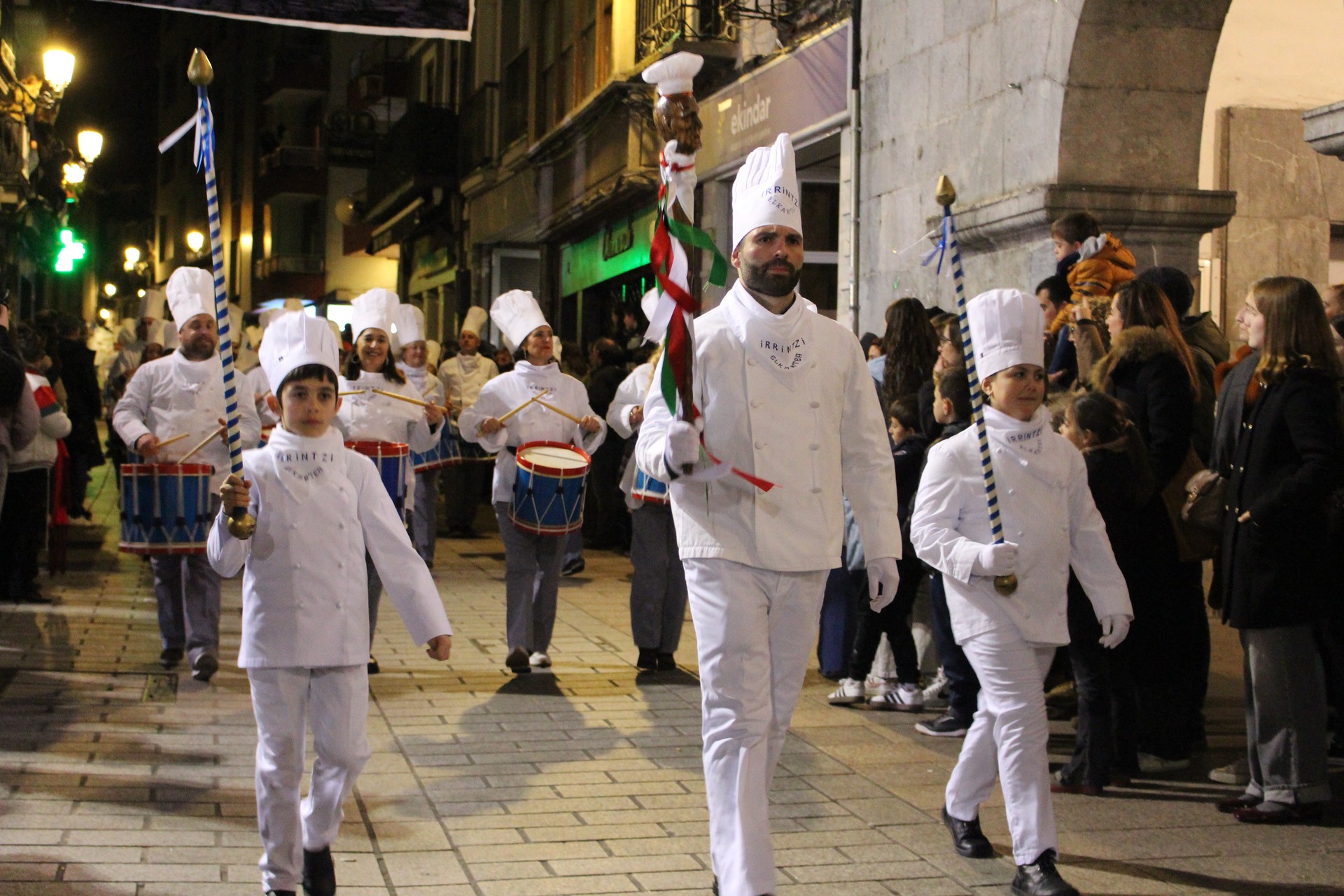 Dena prest da 24 orduko danbor festa hasteko