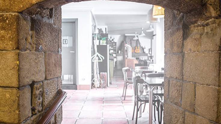 Euskal Herriko historiaren kontaketa izango dute hizpide bihar Zazpin