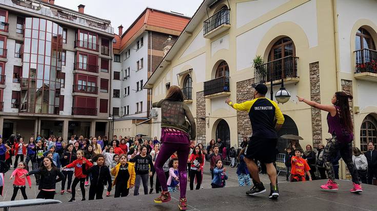 Valentziako uholdeetako kaltetuentzako zumba saio solidarioa egingo dute igandean