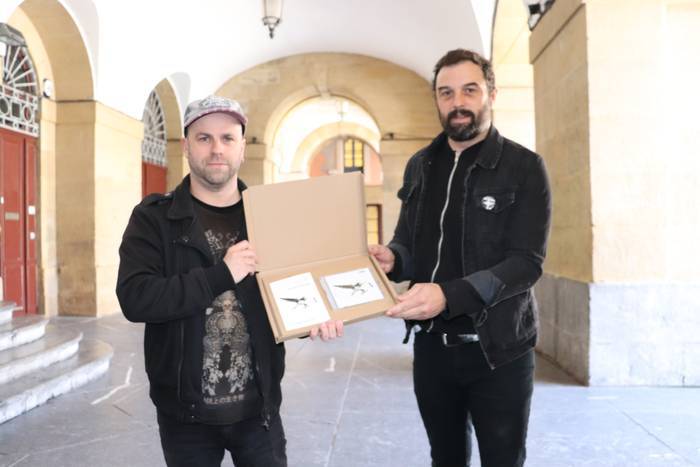 'Enarak itzuli dira', elkarri egindako oparia